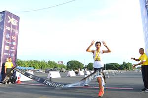 BIB: 
                            <button type="button" onclick="openModal(5172795)" class="btn btn-primary btn-sm float-right btn-popup" data-toggle="modal" data-target=".modal-high-quality">
                        <i class="fas fa-shopping-cart"></i> Add to Cart
                    </button>
                                            <button type="button" onclick="isThisMe(5172795, true)" class="btn btn-success btn-sm float-right btn-popup btn-isme hidden" data-toggle="tooltip" data-placement="bottom" title="นี่คือรูปของคุณใช่ไหม คลิกที่นี่เพื่อเอาเข้าอัลบั้ม">
                        <i class="fas fa-plus"></i> Add to album
                    </button>
                    <button type="button" onclick="isThisMe(5172795, false)" class="btn btn-warning btn-sm float-right btn-popup btn-isnotme hidden">
                        <i class="fas fa-ban"></i> Remove from album
                    </button>